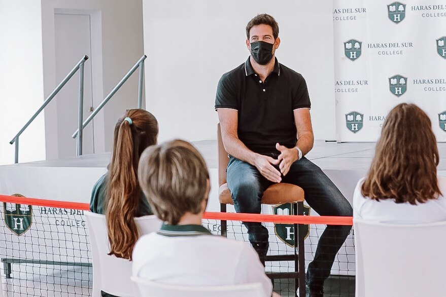 Reapareció Del Potro: el mensaje motivador para alumnos en una clase presencial