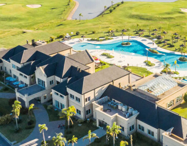 Club House de 3000 m2 Club House de 3000 m2